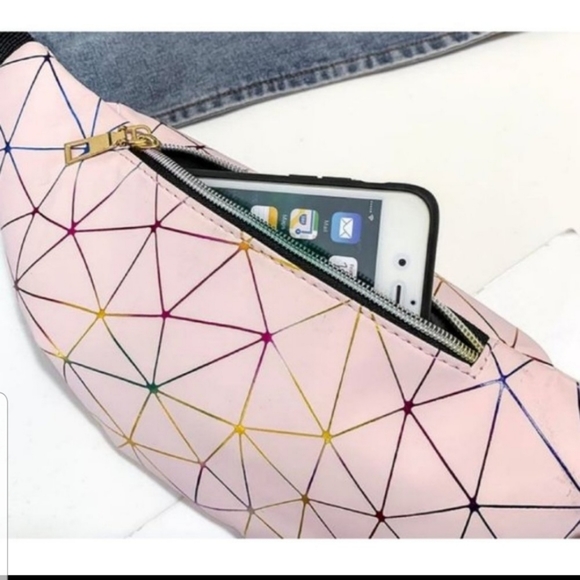 Pink Pillowshaped Holographic Fanny Pack Crossbody - Picture 2 of 4